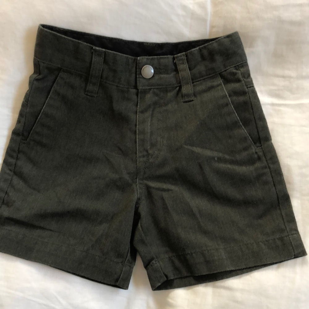 Boys 2t Volcom shorts grey with adjustable waist.